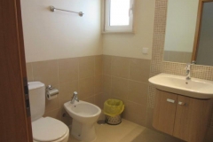 En-suite bathroom